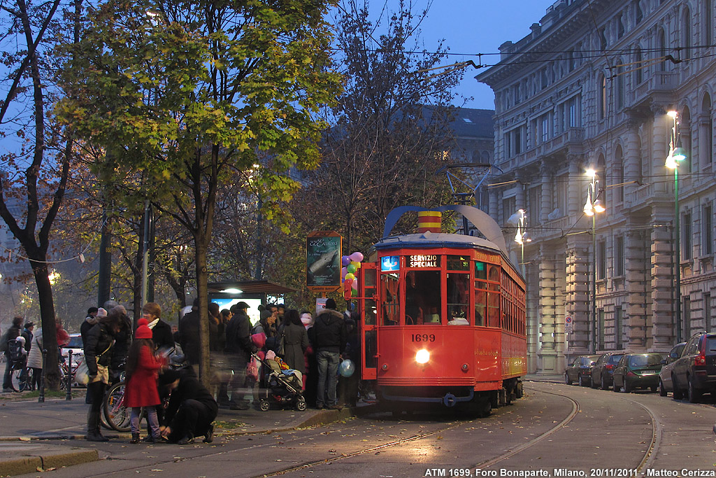 Tram a colori - P.za Castello.