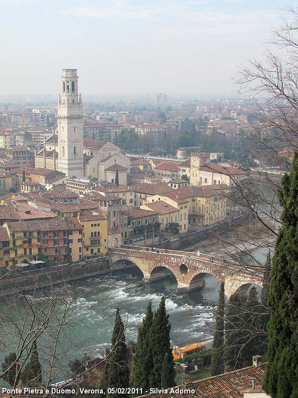 Di chiese e di fiume - Ponte della Pietra e Duomo.