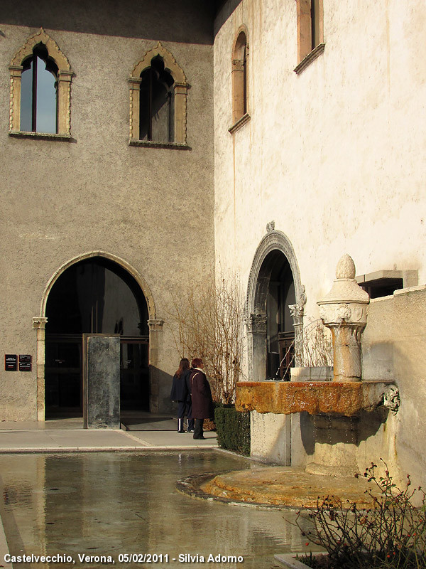 Di chiese e di fiume - Castelvecchio.