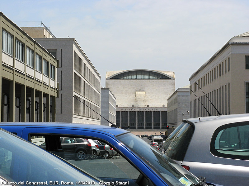 Inquadrare l'EUR - Palazzo dei Congressi.