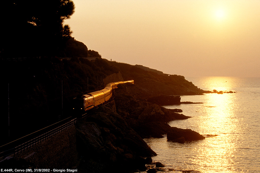 La Riviera verso il terzo millennio, intorno alla galleria infinita - Cervo.