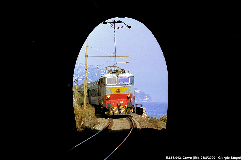 La Riviera verso il terzo millennio, intorno alla galleria infinita - Cervo.