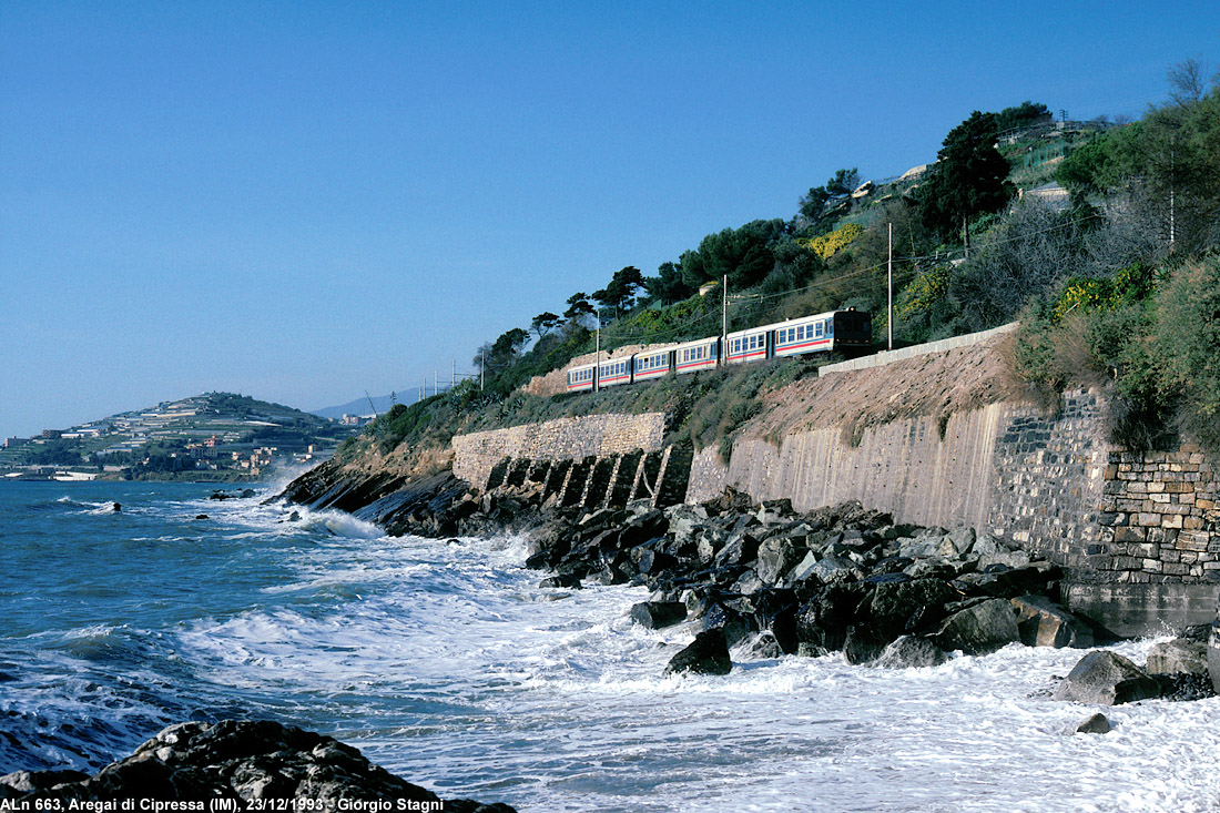 Il diesel al mare - Aregai di Cipressa.