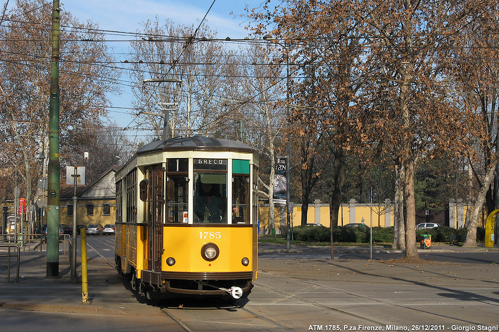 Tram a Milano - P.za Firenze.