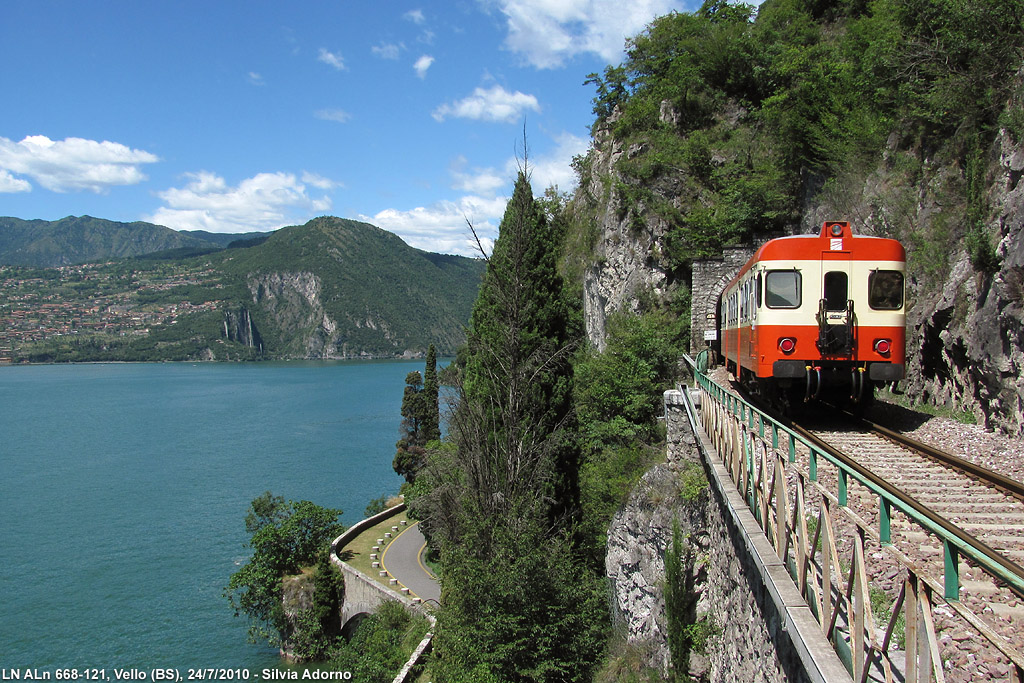 Di treno e di lago. - Vello.