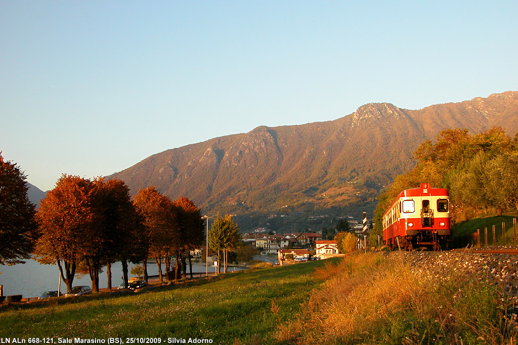 Di treno e di lago. - Sale Marasino.