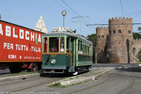 I tram storici e il Museo di Porta S.Paolo - Camion di traslochi...