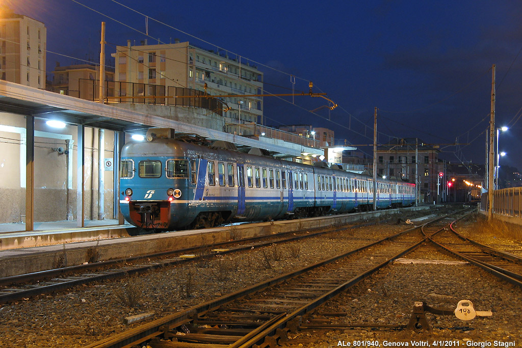 La terra e la ferrovia - Genova Voltri.