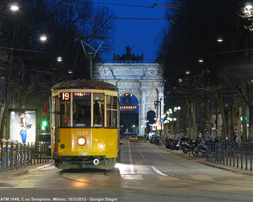 Tram a Milano - Arco della Pace.