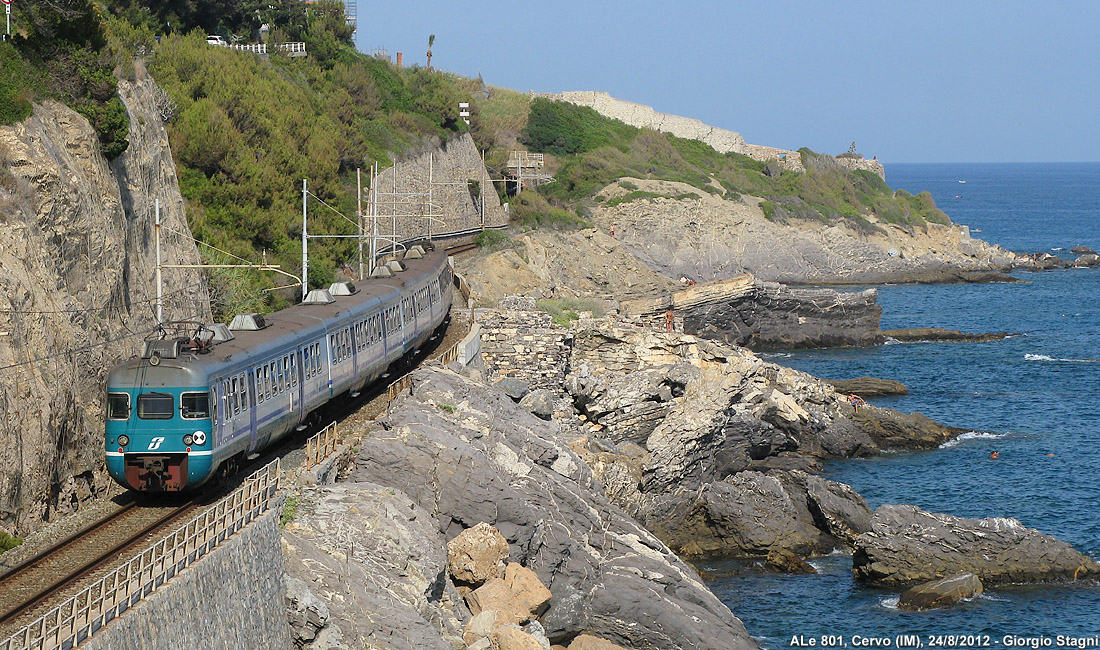 Estate 2012 - Di alba e di Intercity - Cervo.