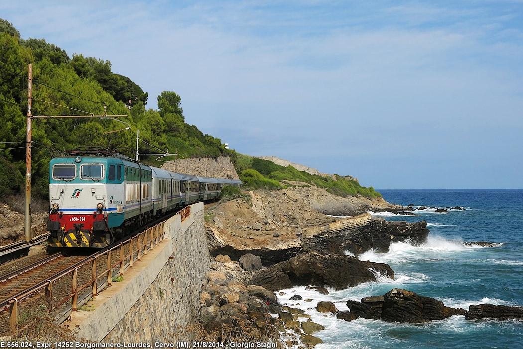 Treni di pellegrini - Cervo.