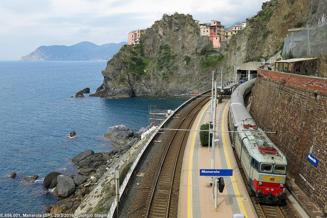 Cinque Terre Historical - Manarola.