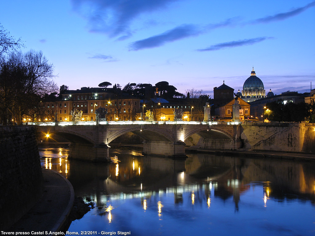 Lungo il Tevere - Tevere e S.Pietro.