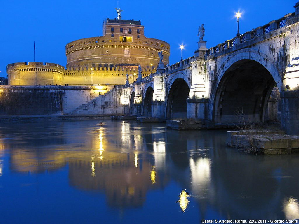 Lungo il Tevere - Ponte S.Angelo.