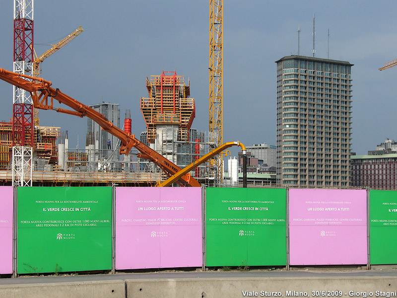 Milano, il cemento nuovo - Il verde cresce in citt?