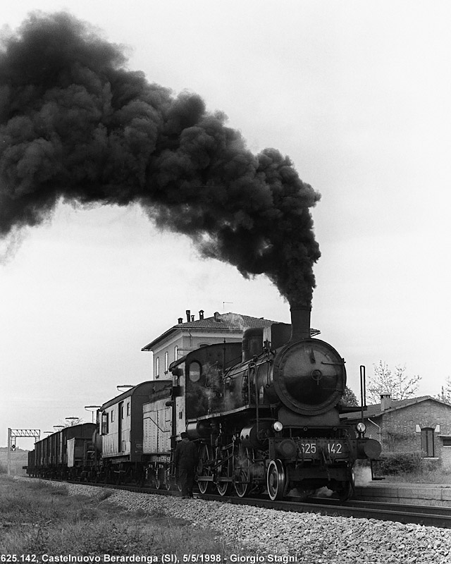 Steam between History and Landscape - Castelnuovo Berardenga