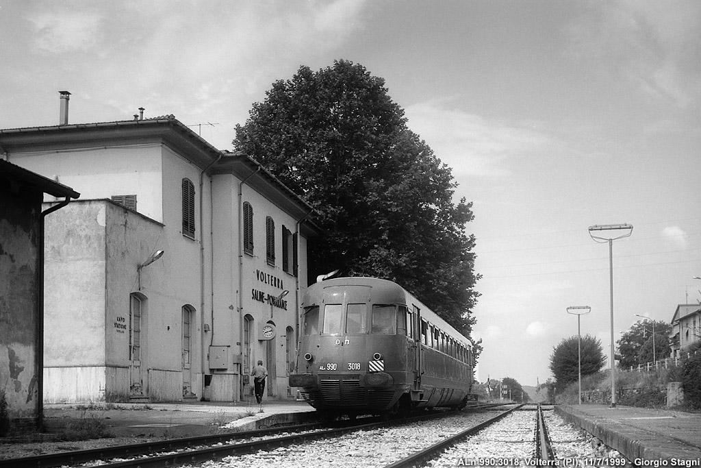 Travelling on a Railcar - Volterra-Saline-Pomarance