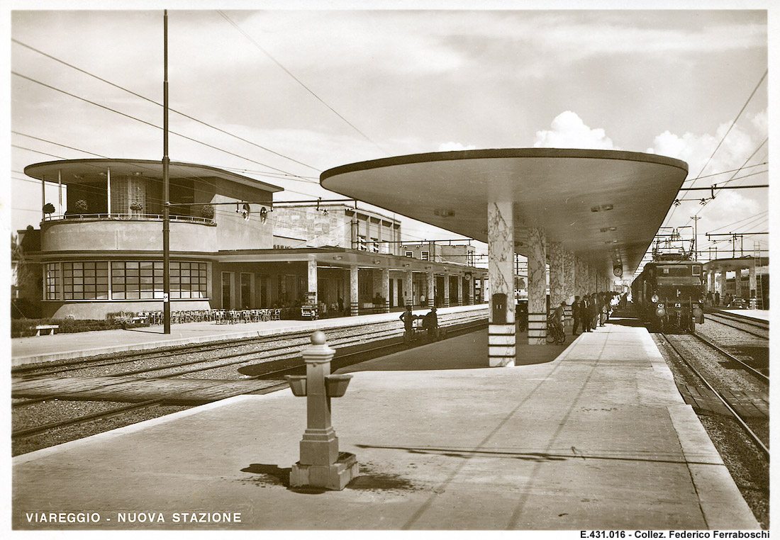 Locomotive in cartolina - Viareggio.