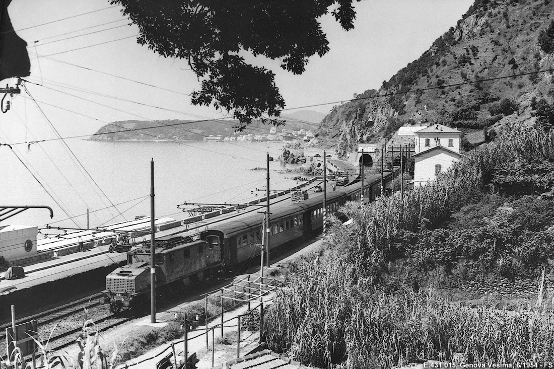 Il treno fotografico del 1954 - Genova Vesima.