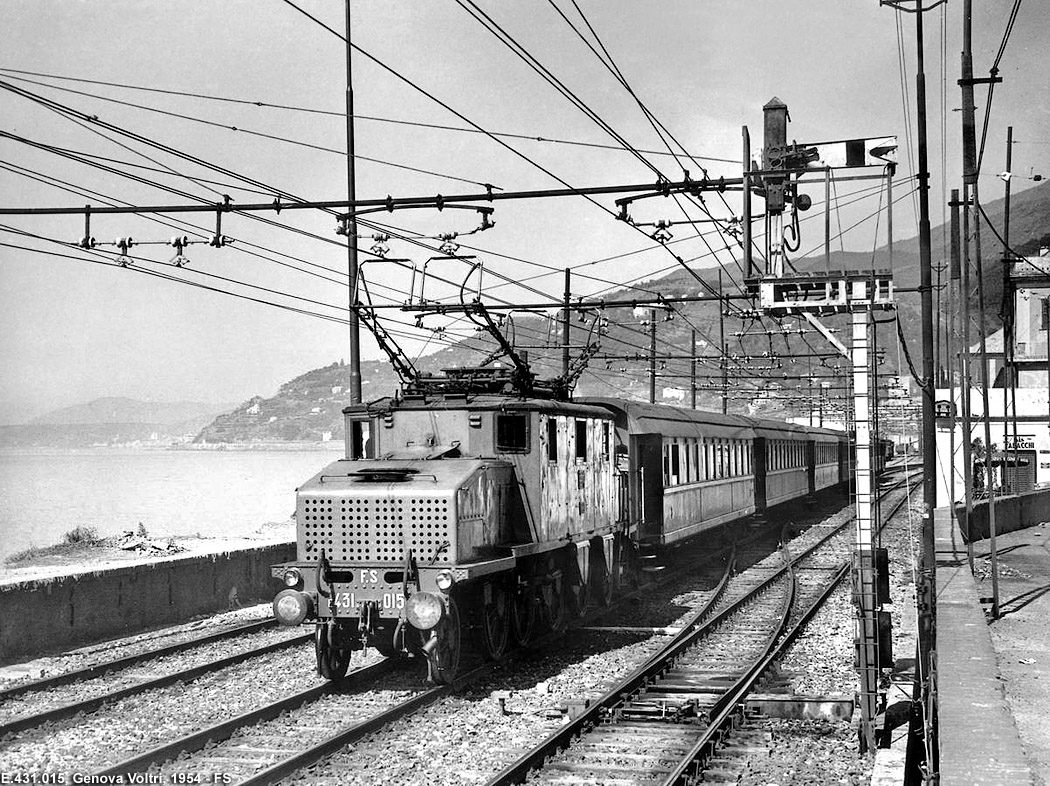 Il treno fotografico del 1954 - Genova Voltri.
