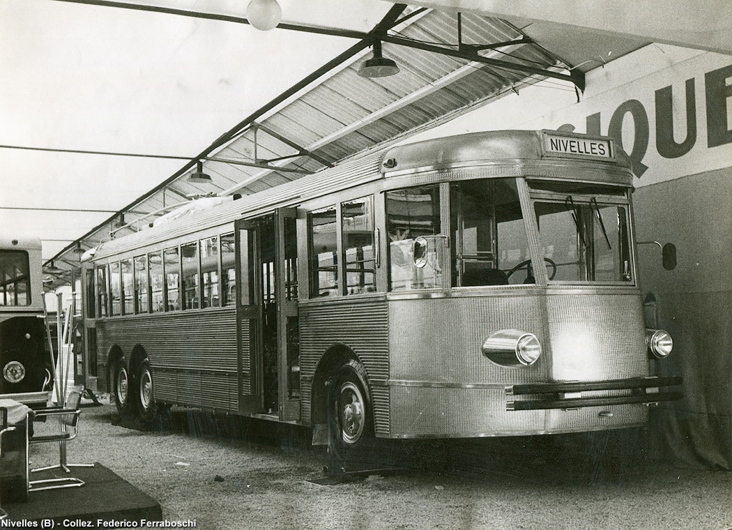 Le carrozzerie in acciaio inox - Filobus Piaggio.