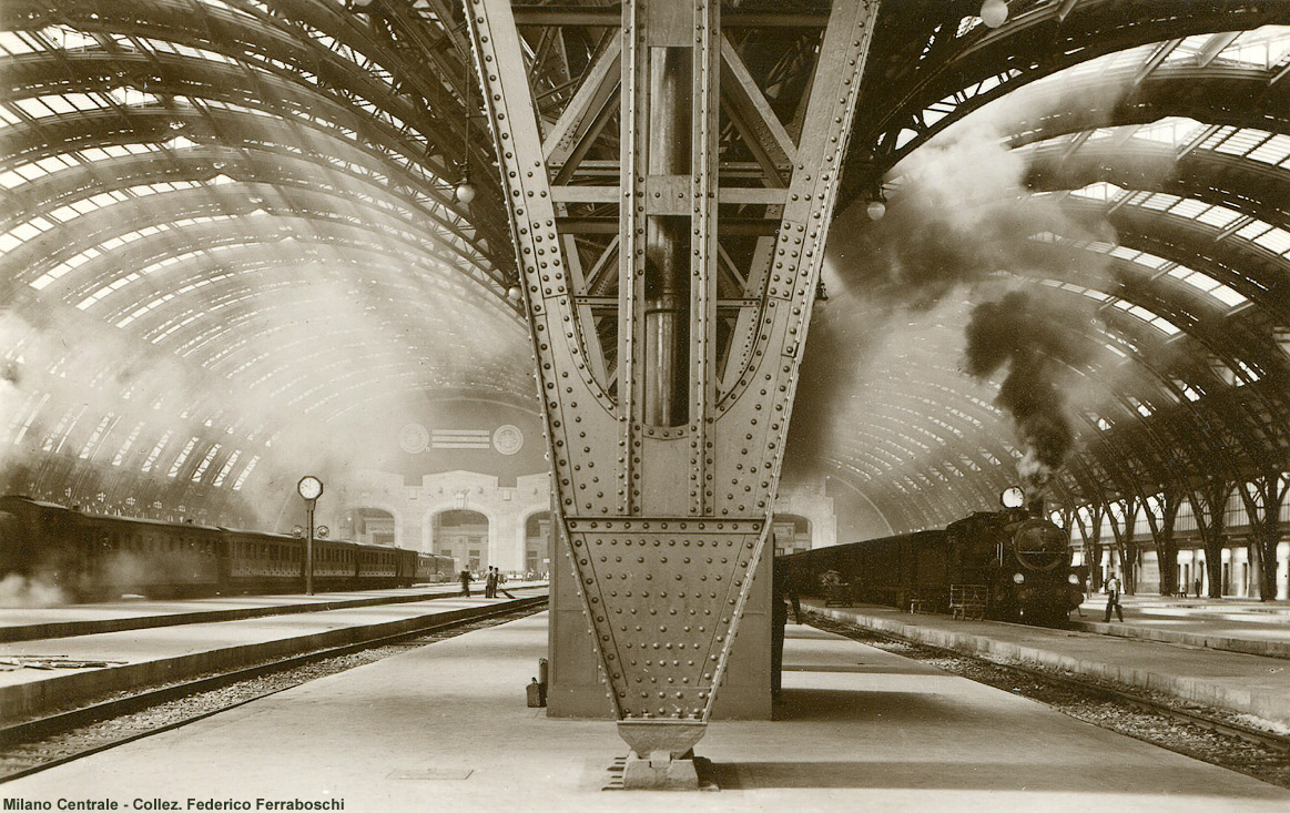 Vapore in cartolina - Milano Centrale.