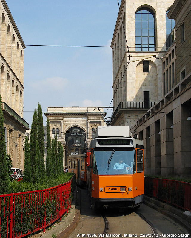 Tram a Milano - Via Marconi.