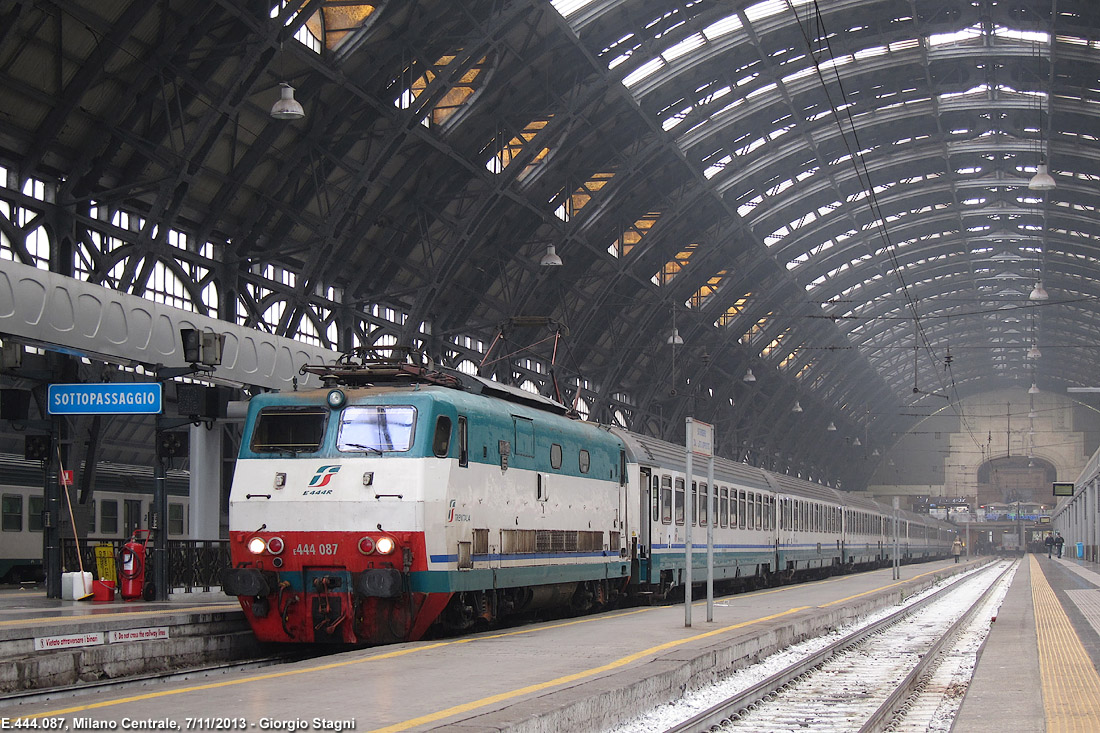 Milano Centrale - E.444.