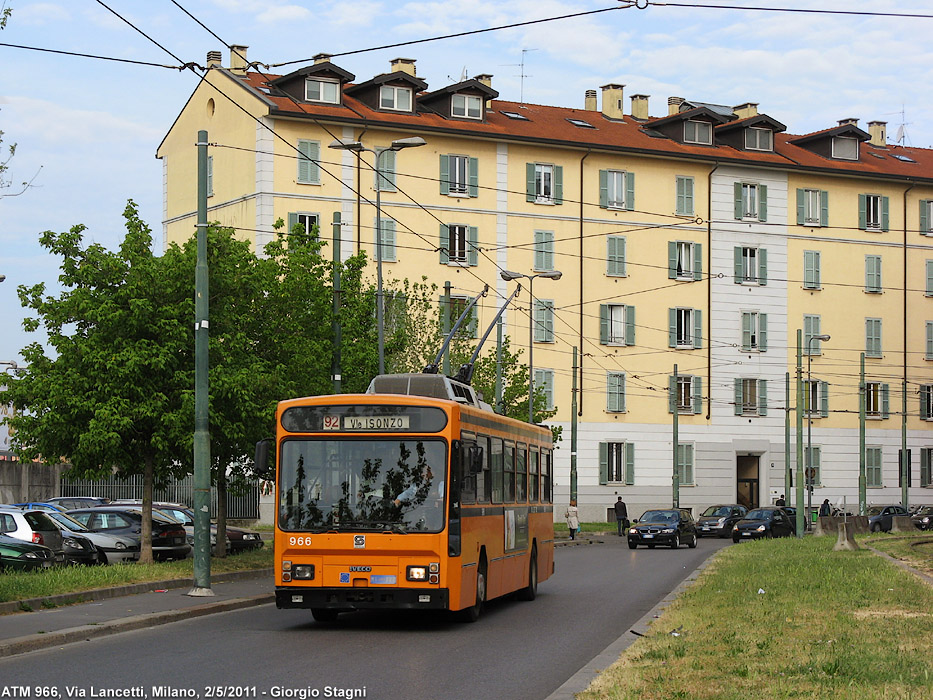 Tram a Milano - Via Lancetti.