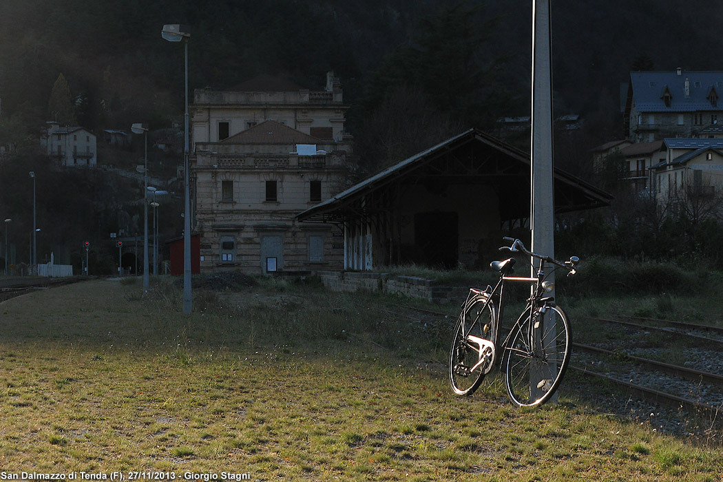 Cuneo-Ventimiglia: l'inverno 2013 - S.Dalmazzo di Tenda.