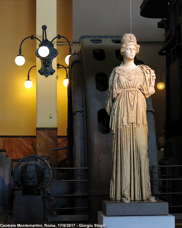 La Centrale Montemartini - Statua di Atena.