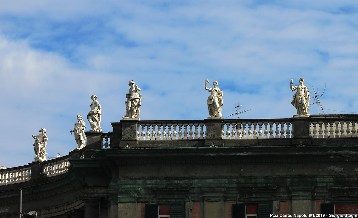 Napoli - P.za Dante.