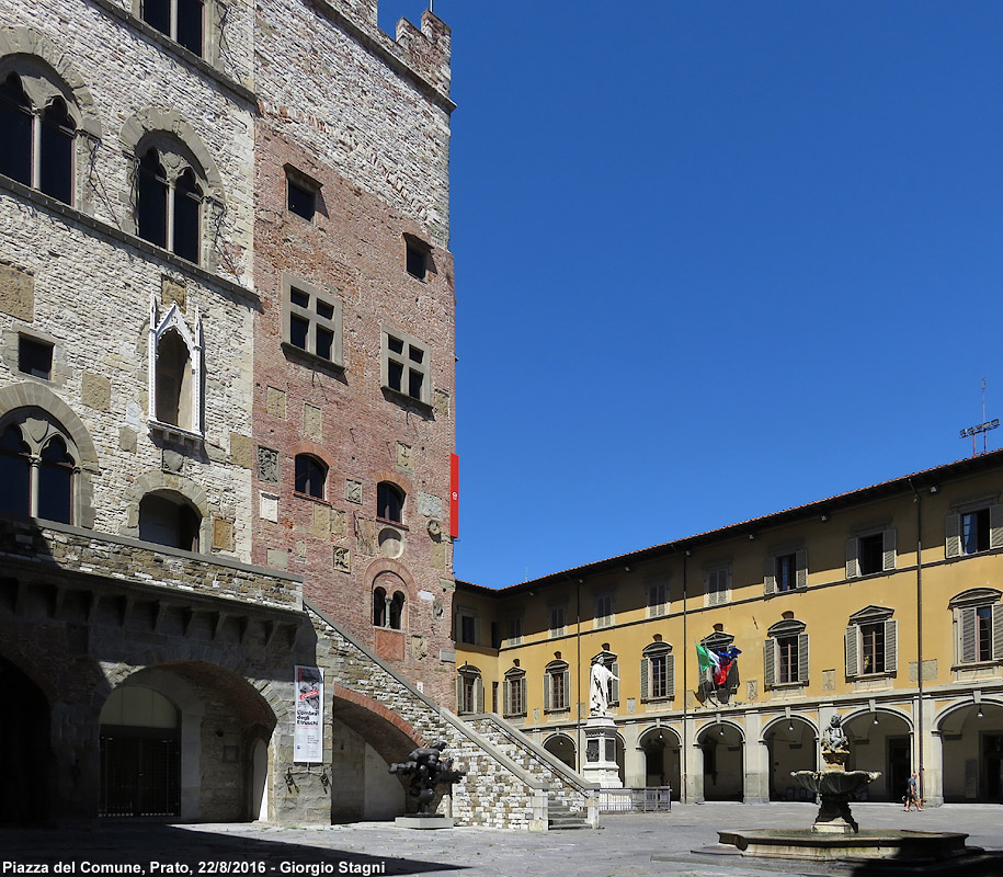 Prato - Piazza del Comune.