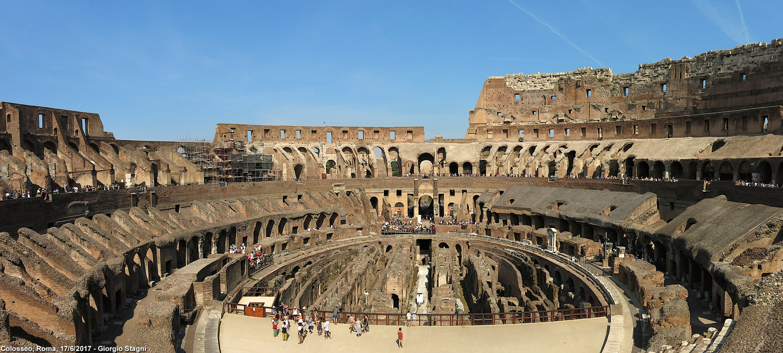 Roma nell'estate - Colosseo.