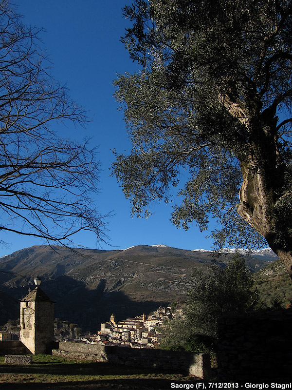 Cuneo-Ventimiglia: l'inverno 2013 - Saorge.