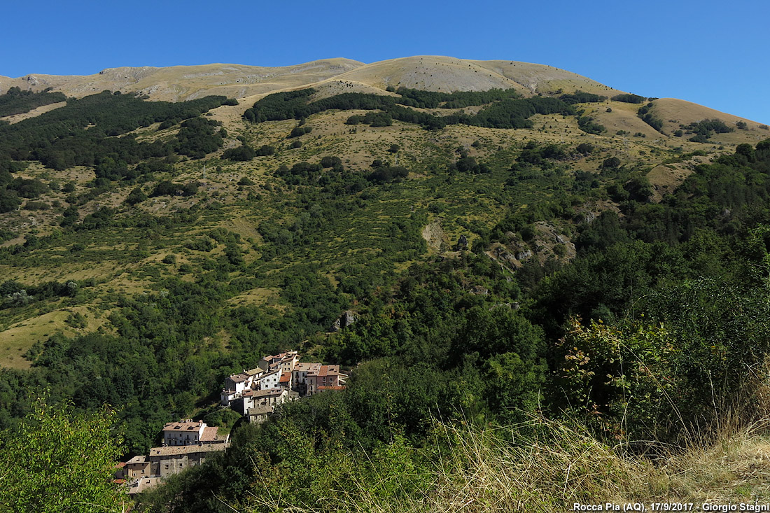 Intorno al treno - Rocca Pia.