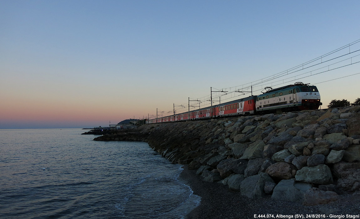 Di mare e di treno - Albenga.