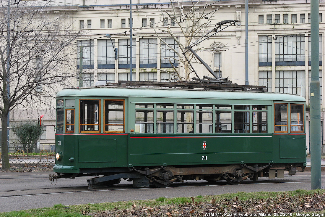 Tram a colori - P.za VI Febbraio.