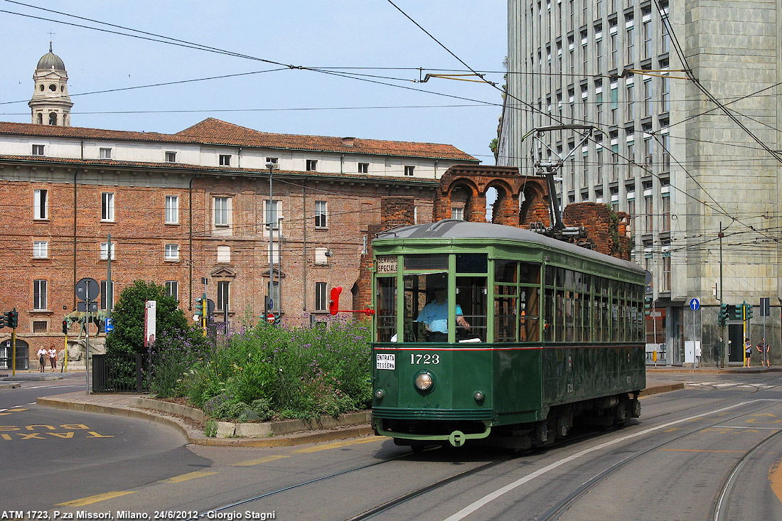 La 1723: verde classico degli anni '50 - P.za Missori.