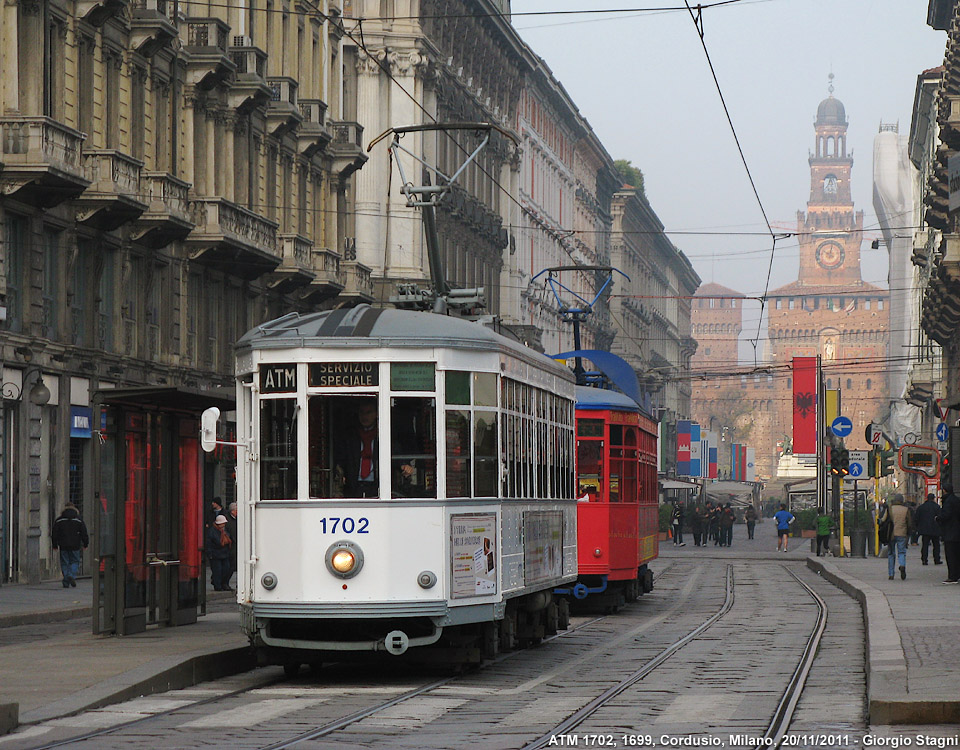 Tram a colori - Via Dante.