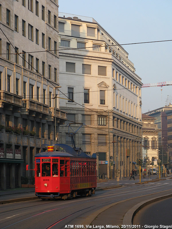 Tram a colori - Via Larga.