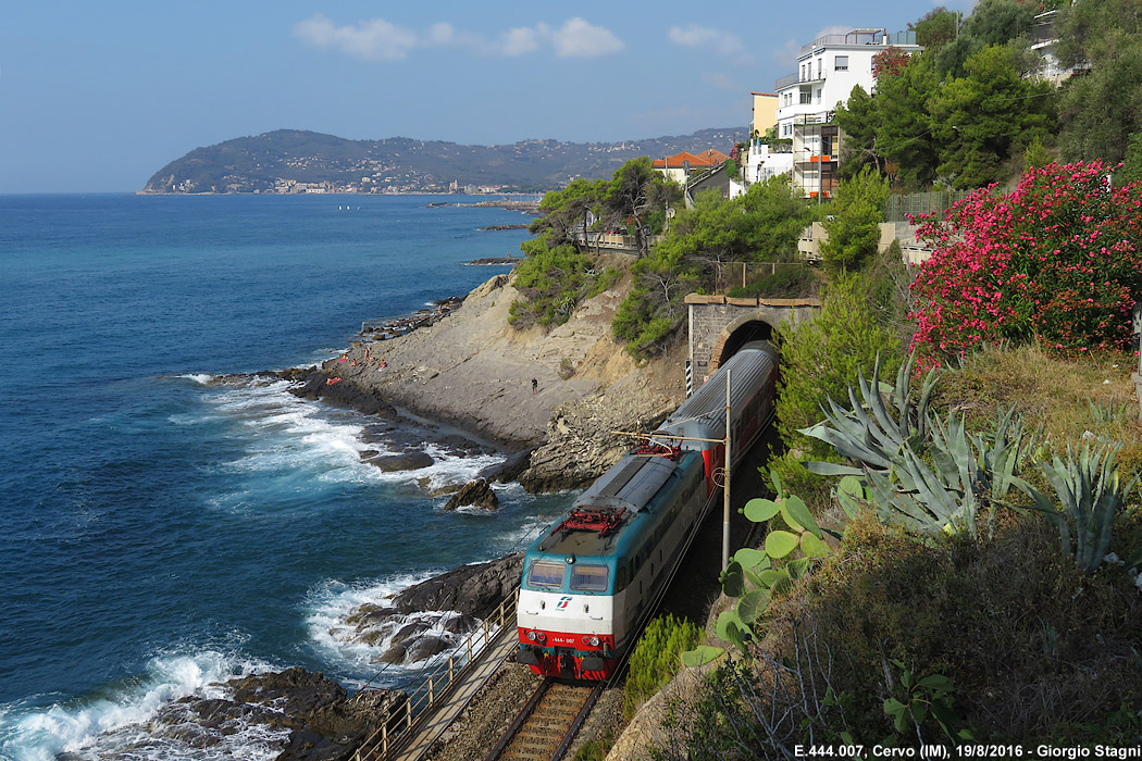 Di mare e di treno - Cervo.