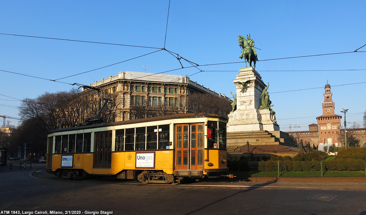 Tram e filobus - Largo Cairoli.