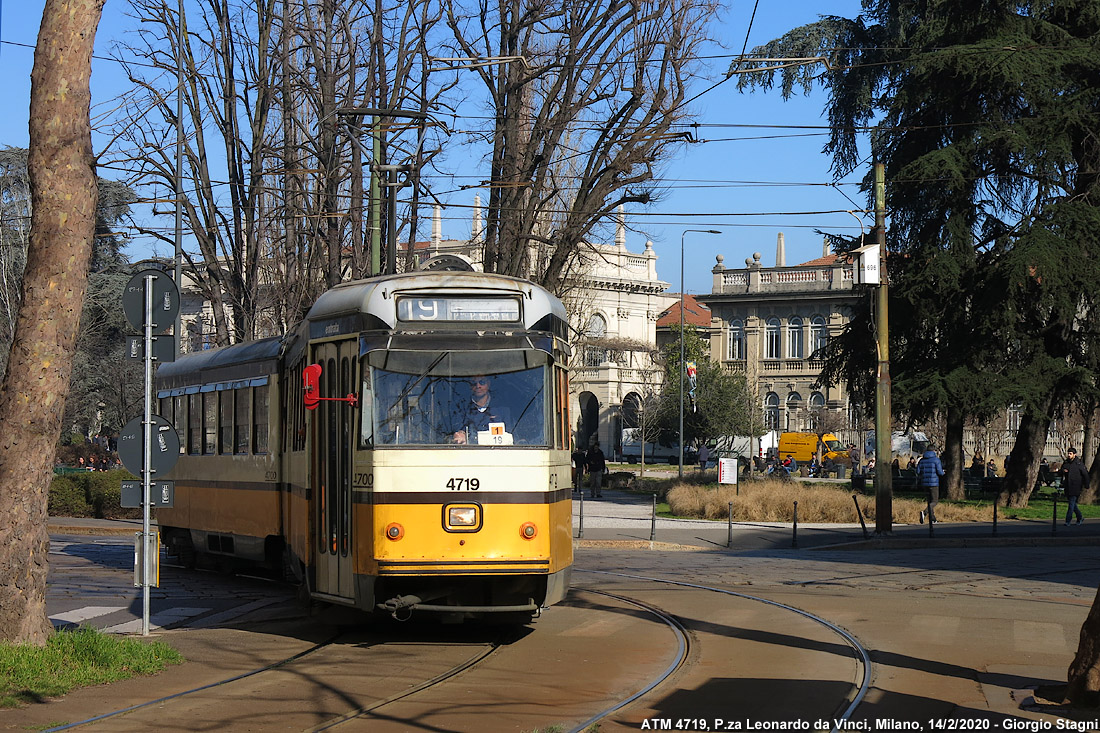 Tram e filobus - P.za Leonardo da Vinci.