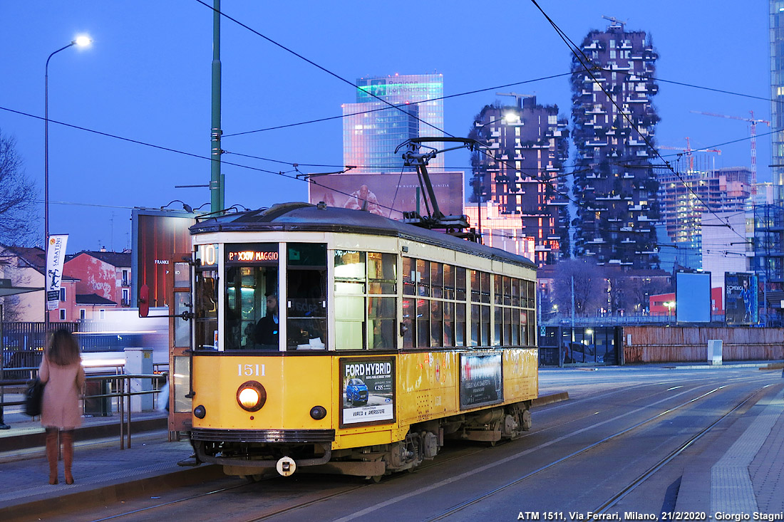 Tram e filobus - Via Ferrari.