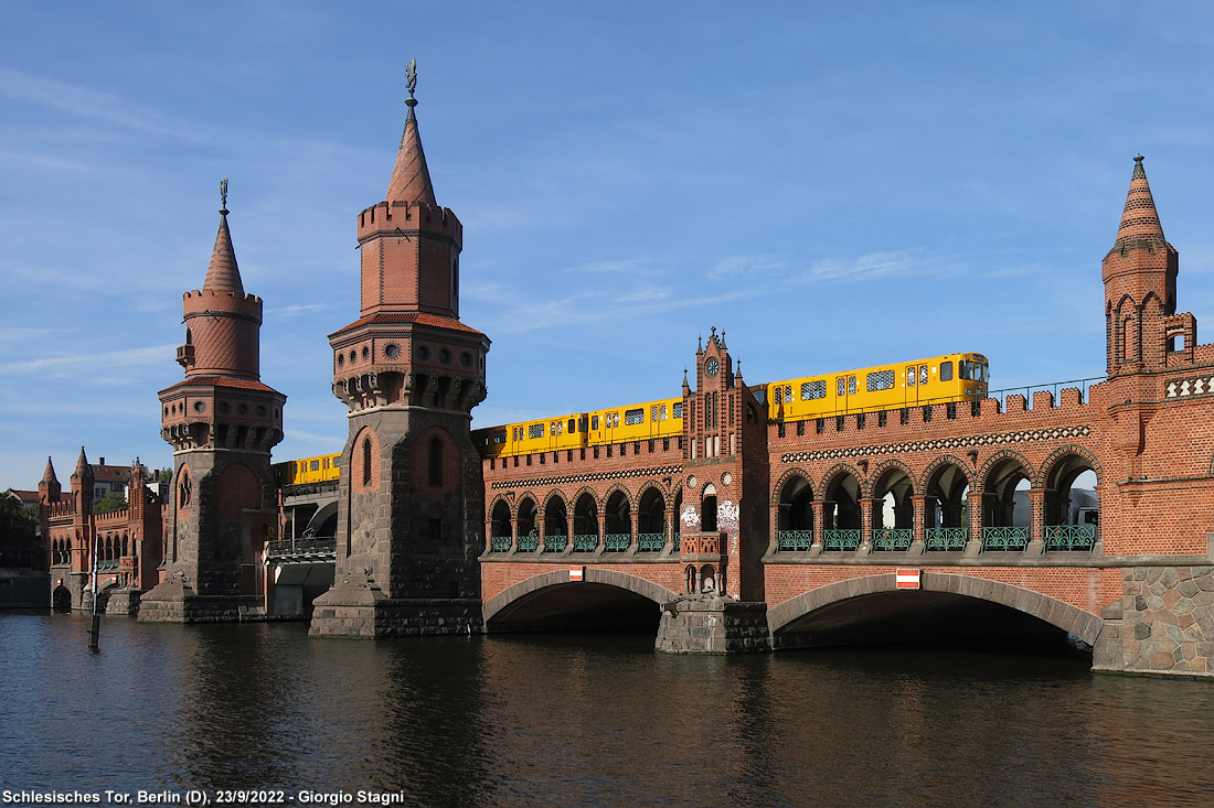 Berlino - Oberbaumbrcke.