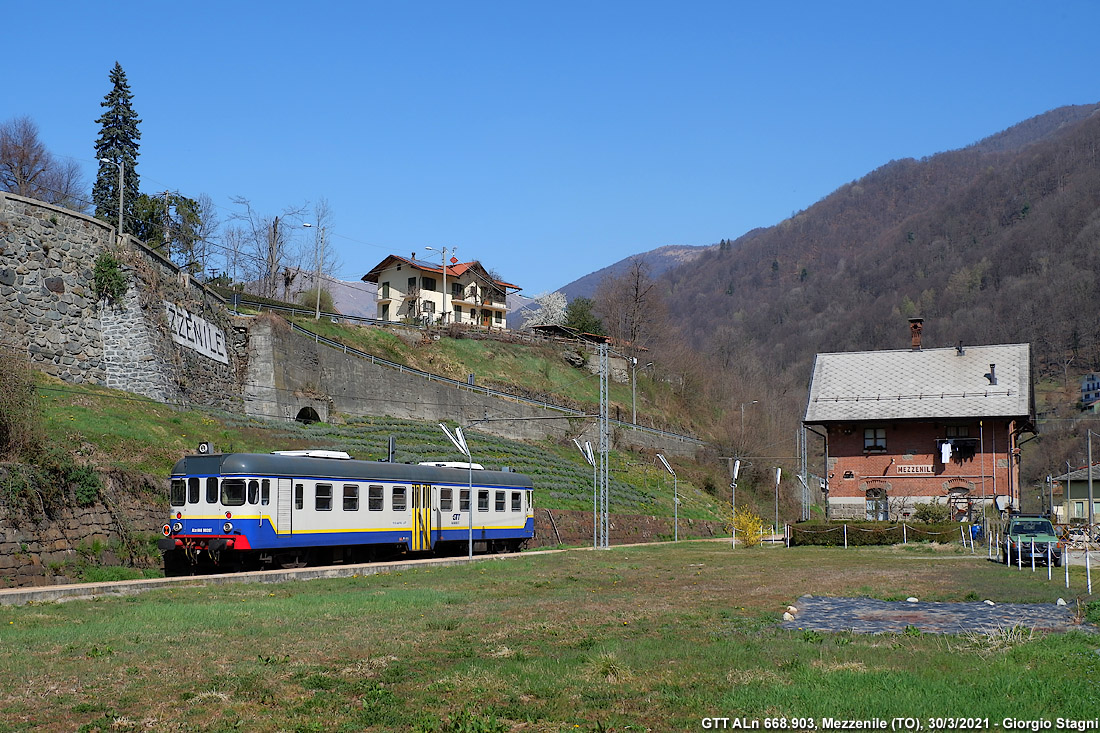 Valli di Lanzo a primavera - Mezzenile.