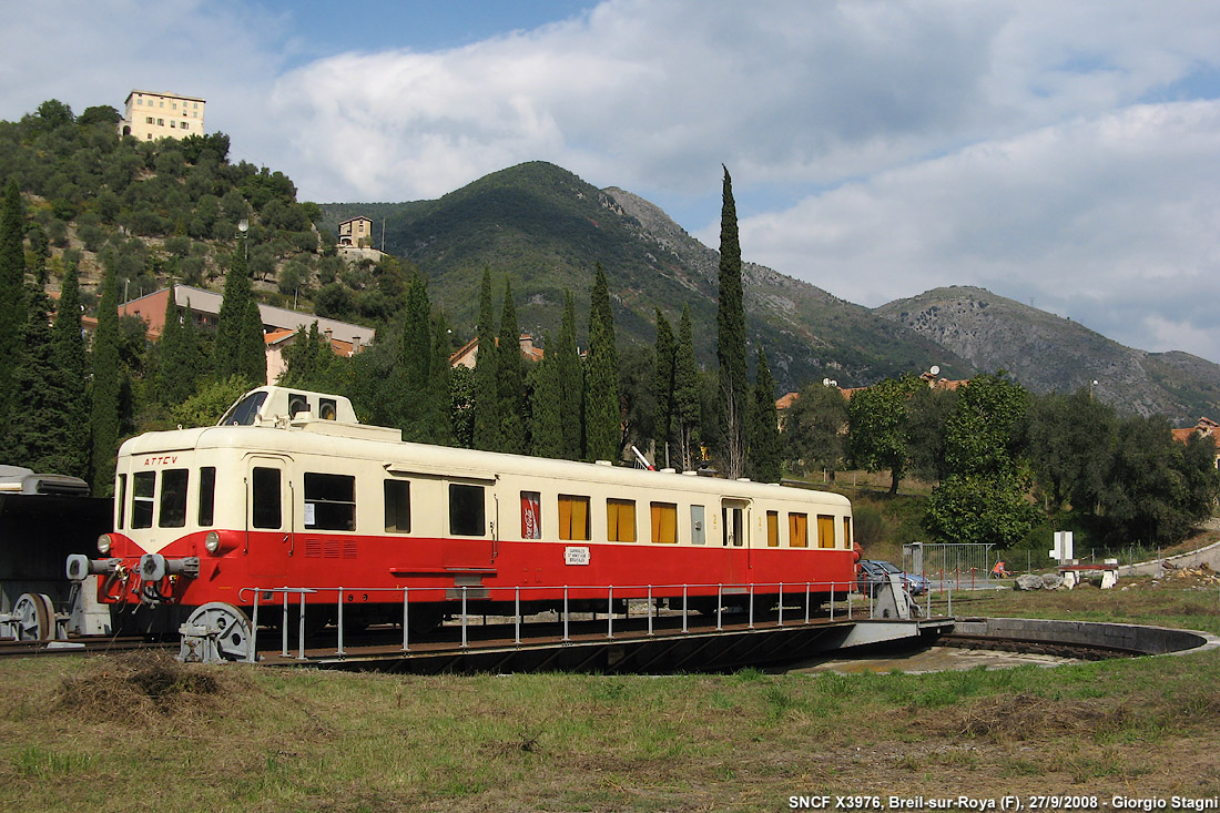 Picasso e X2400 SNCF - Breil-sur-Roya.