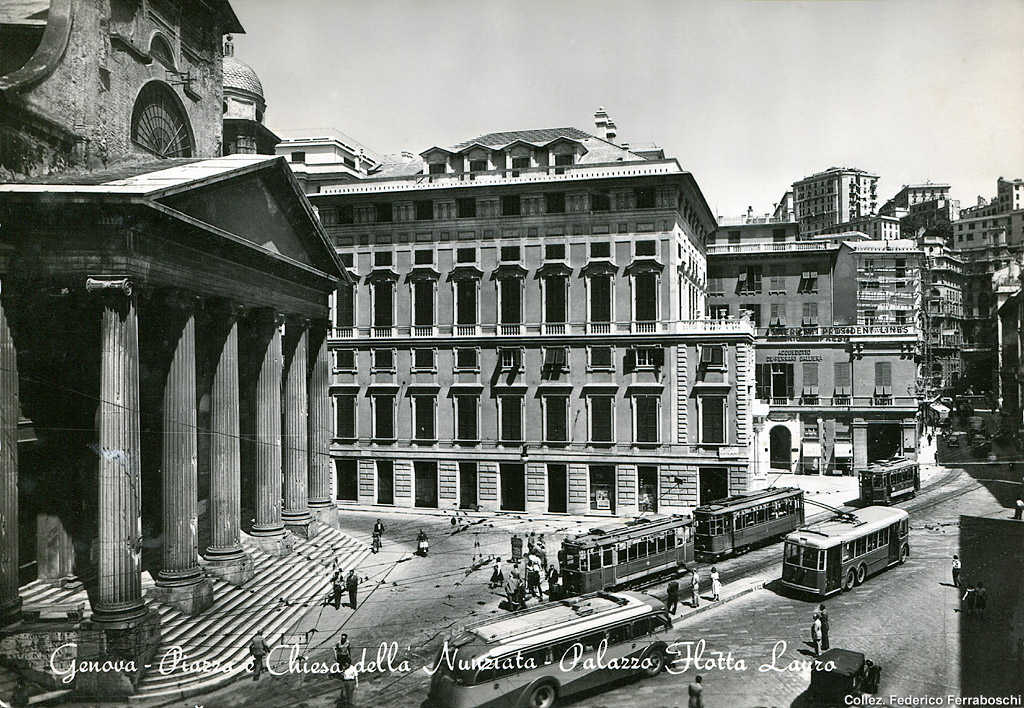 Genova - Piazza della Nunziata.