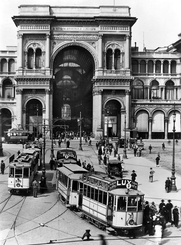 L'inizio del secolo XX - Piazza del Duomo.